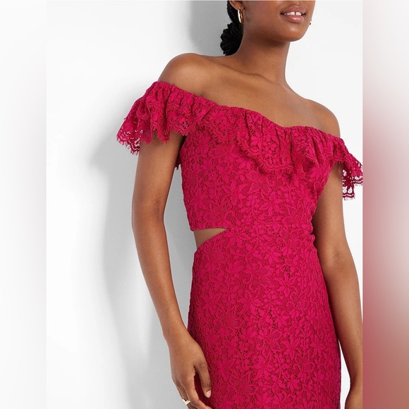 Express NWT lace cut out dress size small. - Picture 2 of 7